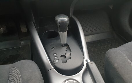 Mitsubishi Outlander III рестайлинг 3, 2007 год, 750 000 рублей, 18 фотография