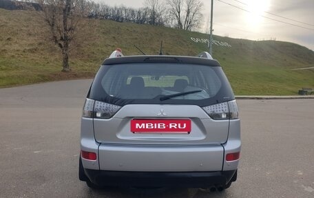 Mitsubishi Outlander III рестайлинг 3, 2007 год, 750 000 рублей, 6 фотография