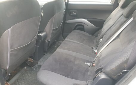 Mitsubishi Outlander III рестайлинг 3, 2007 год, 750 000 рублей, 19 фотография