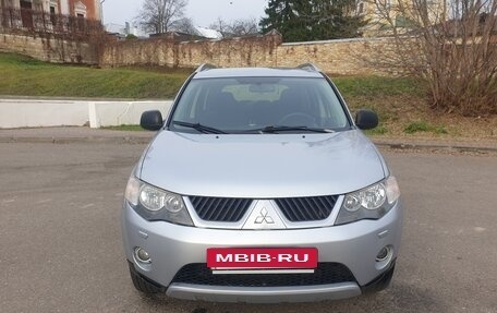 Mitsubishi Outlander III рестайлинг 3, 2007 год, 750 000 рублей, 2 фотография