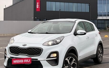 KIA Sportage IV рестайлинг, 2020 год, 2 499 000 рублей, 17 фотография