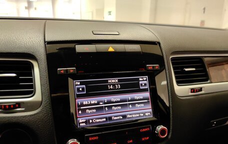 Volkswagen Touareg III, 2011 год, 1 959 000 рублей, 14 фотография