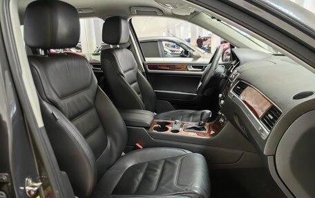 Volkswagen Touareg III, 2011 год, 1 959 000 рублей, 7 фотография