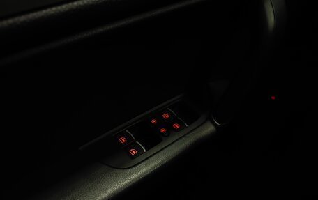 Volkswagen Touareg III, 2011 год, 1 959 000 рублей, 24 фотография