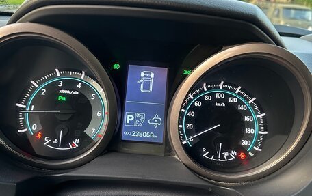 Toyota Land Cruiser Prado 150 рестайлинг 2, 2010 год, 3 000 000 рублей, 7 фотография