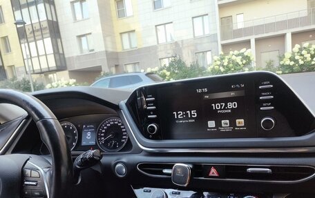 Hyundai Sonata VIII, 2021 год, 1 950 000 рублей, 5 фотография