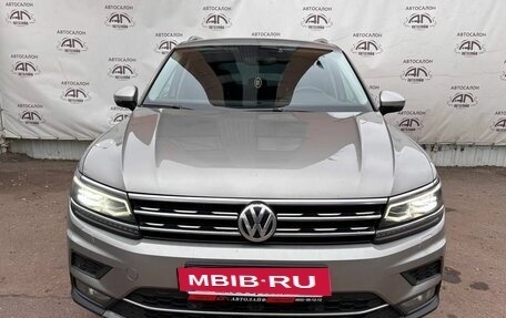 Volkswagen Tiguan II, 2018 год, 2 449 000 рублей, 5 фотография