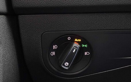 Volkswagen Tiguan II, 2018 год, 2 449 000 рублей, 17 фотография