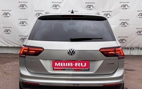 Volkswagen Tiguan II, 2018 год, 2 449 000 рублей, 7 фотография