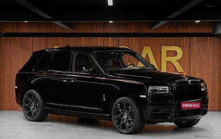 Rolls-Royce Cullinan, 2019 год, 30 000 000 рублей, 5 фотография