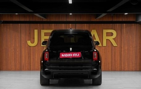 Rolls-Royce Cullinan, 2019 год, 30 000 000 рублей, 7 фотография