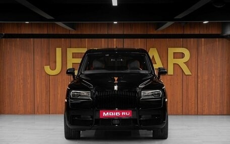 Rolls-Royce Cullinan, 2019 год, 30 000 000 рублей, 4 фотография