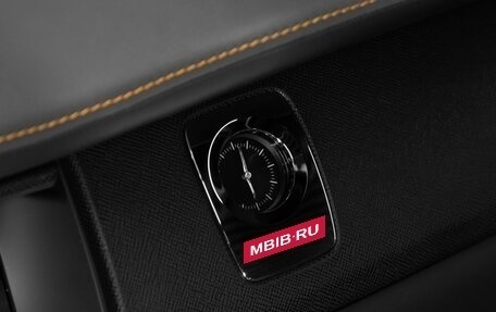 Rolls-Royce Cullinan, 2019 год, 30 000 000 рублей, 20 фотография