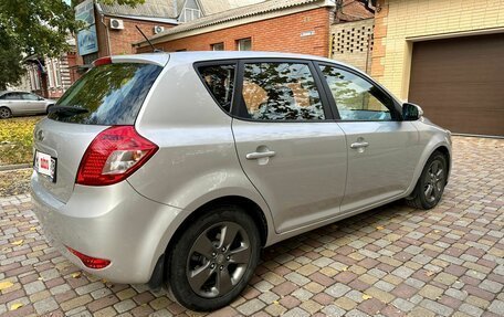 KIA cee'd I рестайлинг, 2011 год, 835 000 рублей, 3 фотография