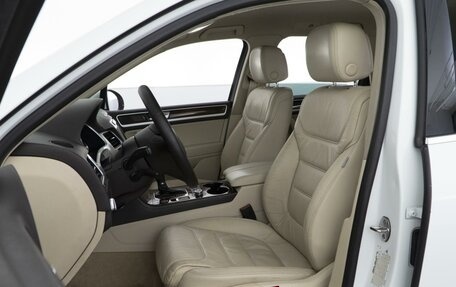 Volkswagen Touareg III, 2013 год, 1 675 077 рублей, 10 фотография