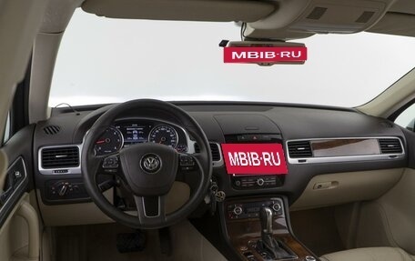 Volkswagen Touareg III, 2013 год, 1 675 077 рублей, 6 фотография