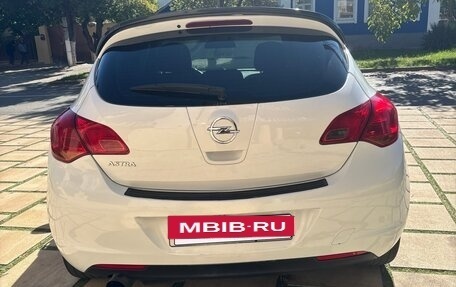 Opel Astra J, 2011 год, 730 000 рублей, 5 фотография