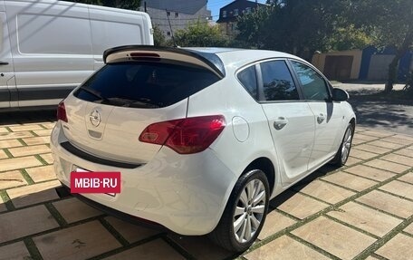 Opel Astra J, 2011 год, 730 000 рублей, 4 фотография