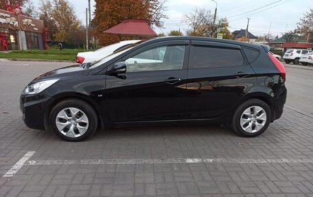 Hyundai Solaris II рестайлинг, 2014 год, 725 000 рублей, 2 фотография