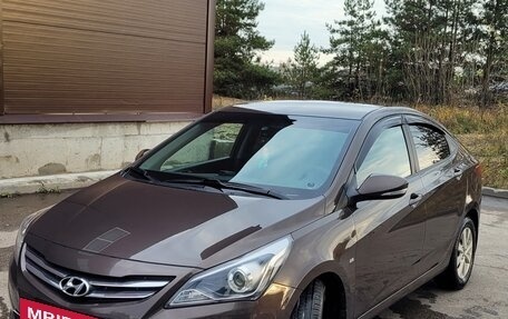 Hyundai Solaris II рестайлинг, 2016 год, 1 300 000 рублей, 2 фотография