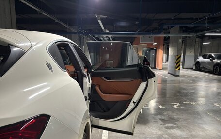 Maserati Levante I, 2022 год, 14 000 000 рублей, 9 фотография