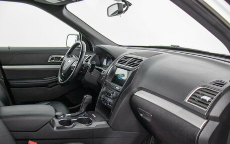 Ford Explorer VI, 2017 год, 2 900 000 рублей, 7 фотография