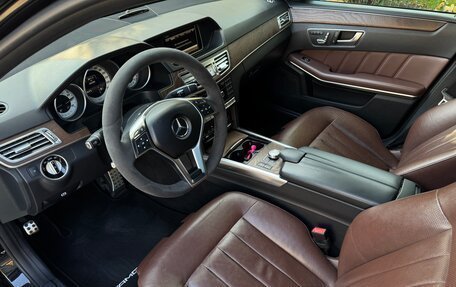 Mercedes-Benz E-Класс, 2015 год, 2 000 000 рублей, 12 фотография