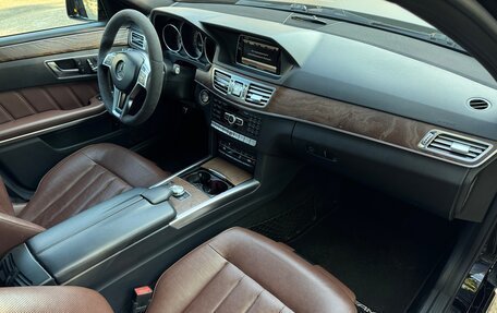 Mercedes-Benz E-Класс, 2015 год, 2 000 000 рублей, 20 фотография