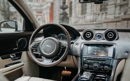 Jaguar XJ IV (X351), 2012 год, 1 700 000 рублей, 17 фотография