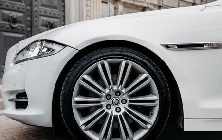 Jaguar XJ IV (X351), 2012 год, 1 700 000 рублей, 23 фотография