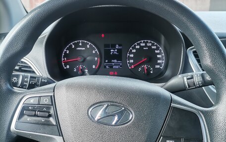 Hyundai Solaris II рестайлинг, 2019 год, 1 300 000 рублей, 2 фотография