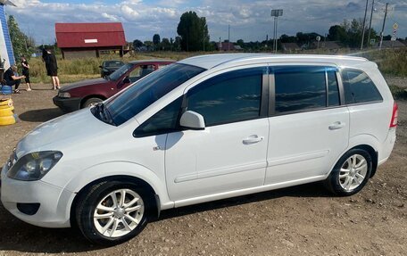 Opel Zafira B, 2014 год, 685 000 рублей, 9 фотография