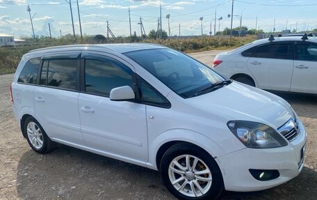 Opel Zafira B, 2014 год, 685 000 рублей, 8 фотография