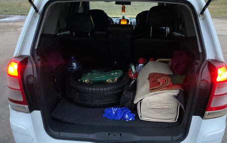 Opel Zafira B, 2014 год, 685 000 рублей, 19 фотография