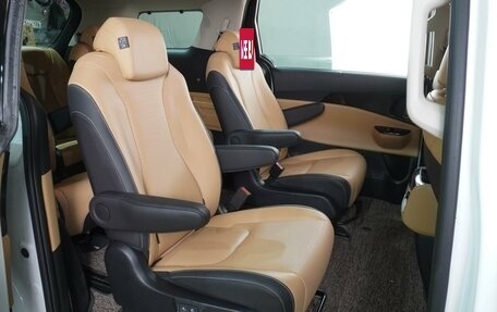 KIA Carnival, 2023 год, 5 850 000 рублей, 7 фотография