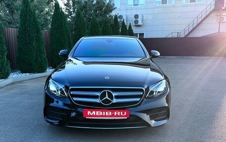 Mercedes-Benz E-Класс, 2019 год, 3 350 000 рублей, 5 фотография