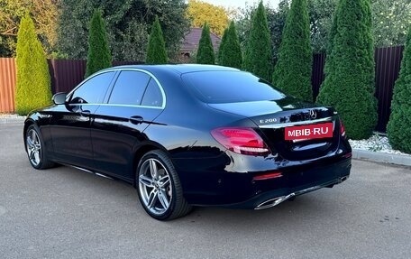 Mercedes-Benz E-Класс, 2019 год, 3 350 000 рублей, 7 фотография