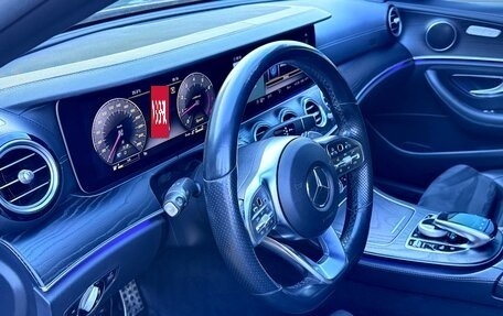 Mercedes-Benz E-Класс, 2019 год, 3 350 000 рублей, 15 фотография