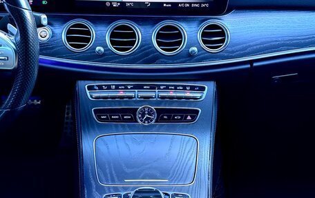 Mercedes-Benz E-Класс, 2019 год, 3 350 000 рублей, 25 фотография