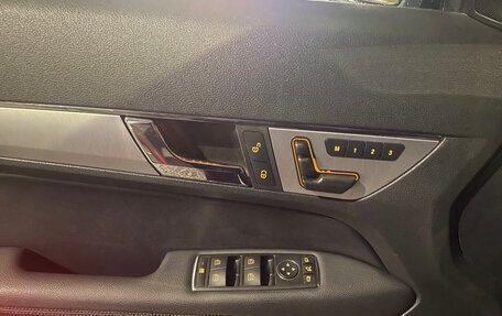 Mercedes-Benz E-Класс, 2011 год, 1 450 000 рублей, 2 фотография