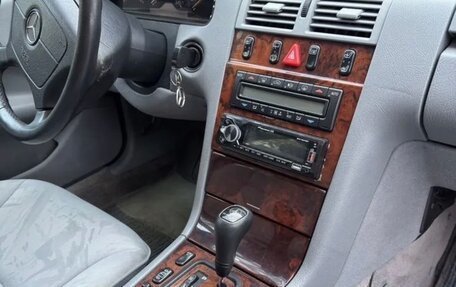 Mercedes-Benz E-Класс, 1999 год, 530 000 рублей, 17 фотография