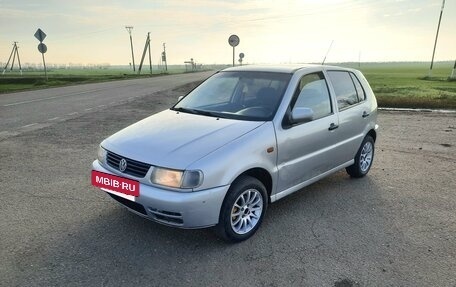 Volkswagen Polo III рестайлинг, 1999 год, 220 000 рублей, 2 фотография