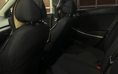 Hyundai Solaris II рестайлинг, 2013 год, 1 200 000 рублей, 9 фотография