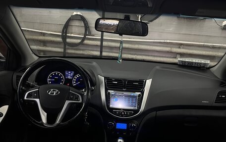 Hyundai Solaris II рестайлинг, 2013 год, 1 200 000 рублей, 10 фотография