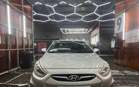 Hyundai Solaris II рестайлинг, 2013 год, 1 200 000 рублей, 2 фотография