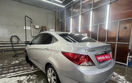 Hyundai Solaris II рестайлинг, 2013 год, 1 200 000 рублей, 5 фотография