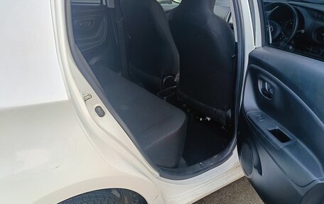 Toyota Vitz, 2019 год, 1 300 000 рублей, 5 фотография