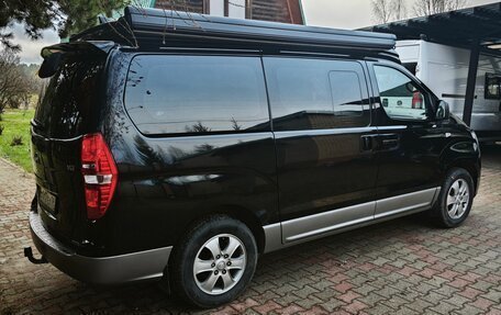 Hyundai Grand Starex Grand Starex I рестайлинг 2, 2020 год, 5 500 000 рублей, 2 фотография