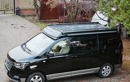 Hyundai Grand Starex Grand Starex I рестайлинг 2, 2020 год, 5 500 000 рублей, 3 фотография