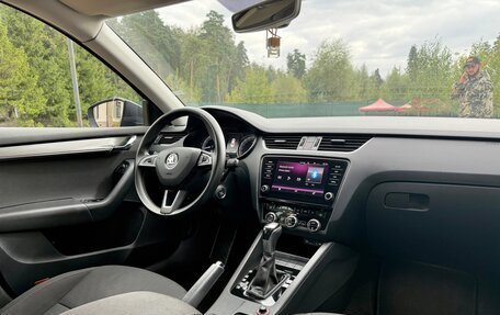 Skoda Octavia, 2017 год, 1 780 000 рублей, 2 фотография